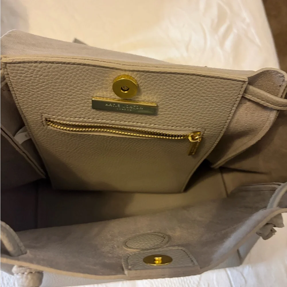 Elegant tan Leather Backpack - Picture 3 of 5